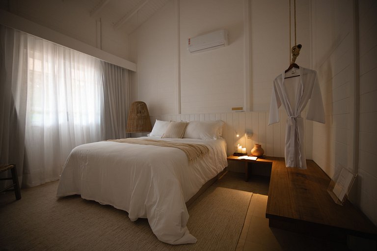 DAZ by Les Cinq | Refúgio na Praia do Estaleiro