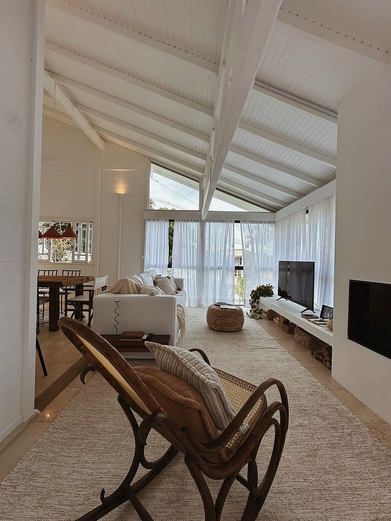 DAZ by Les Cinq | Refúgio na Praia do Estaleiro